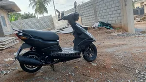 Yamaha 2016 Black