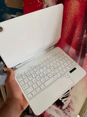 iPad 11th A16 And Apple iPad 10th Generation Magic Keyboard (White)