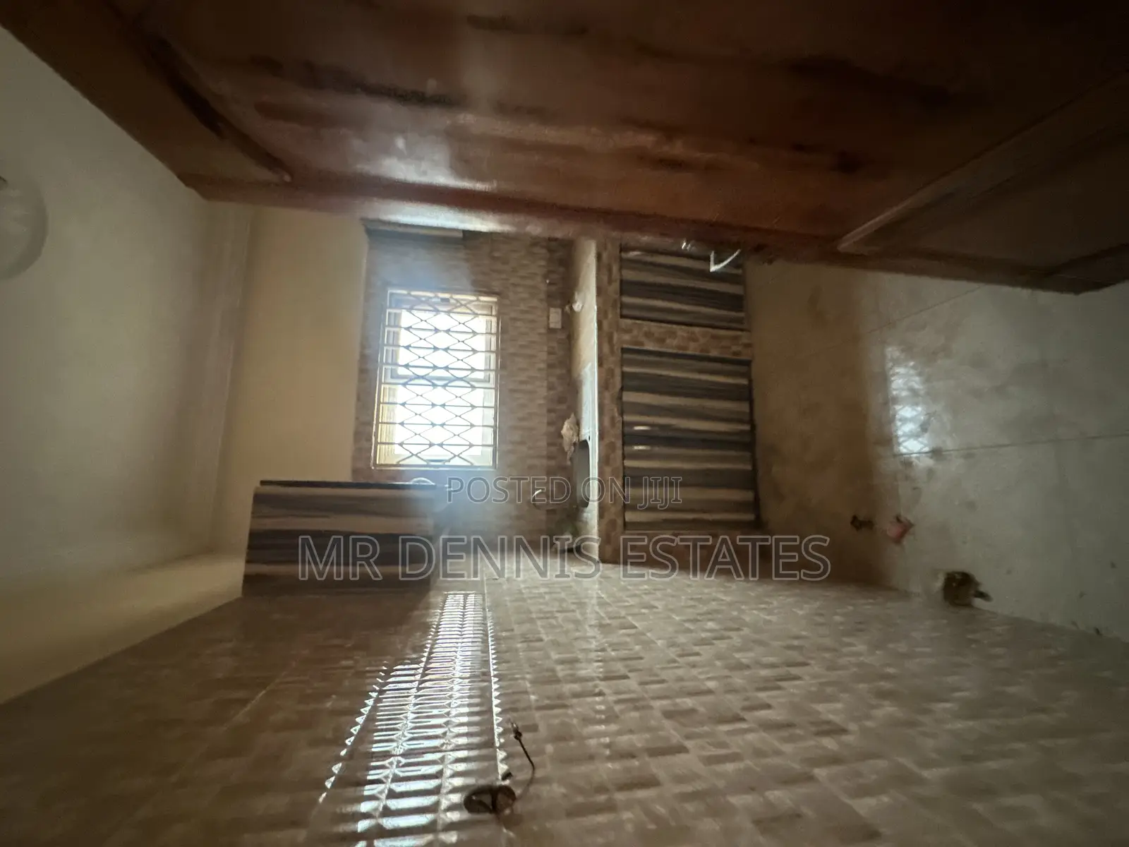 2bdrm House in Westhills Mall for rent