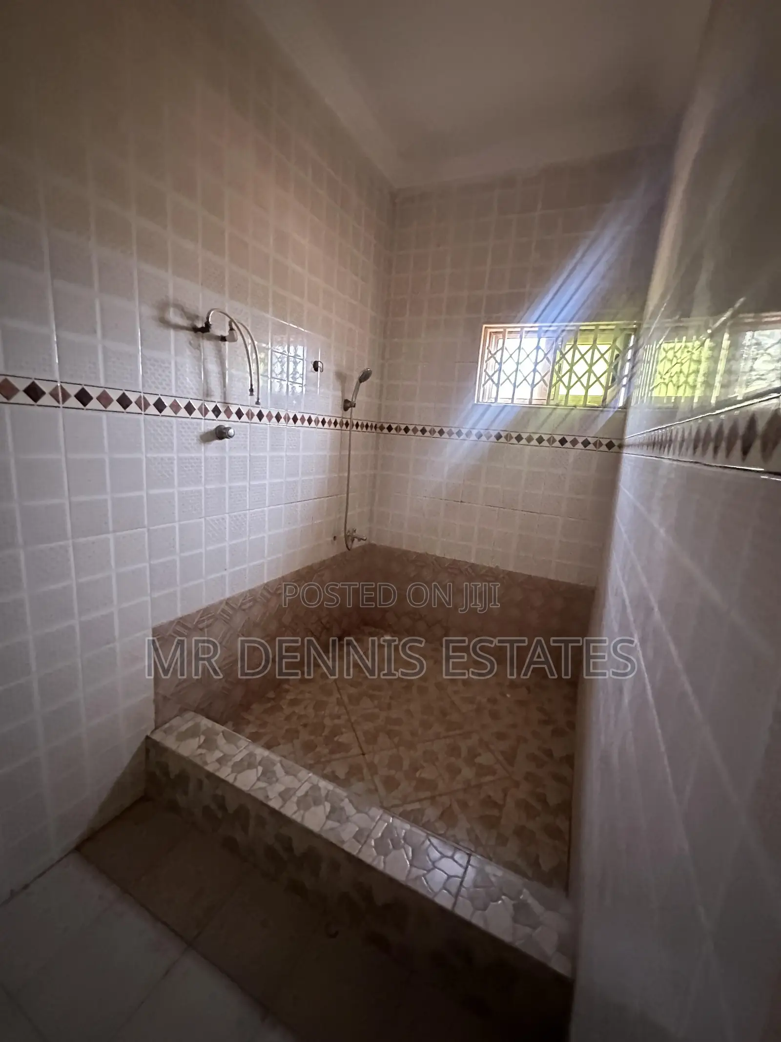 2bdrm House in Westhills Mall for rent