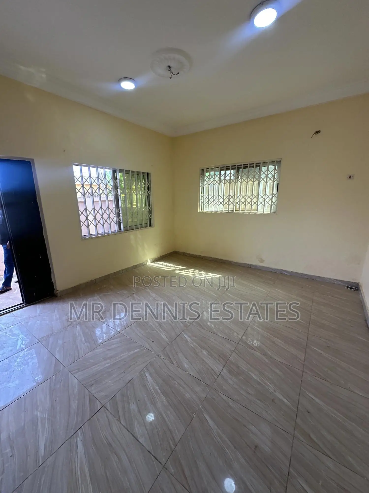 2bdrm House in Westhills Mall for rent