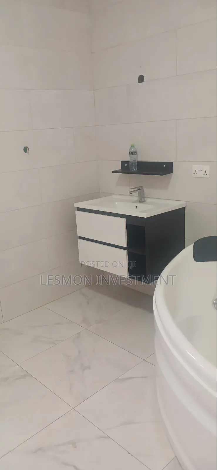 4bdrm Duplex in Lesmon Investment, Spintex for rent