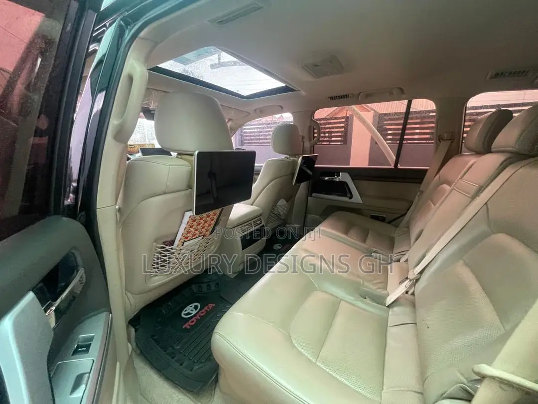 Toyota Land Cruiser 2023 Black
