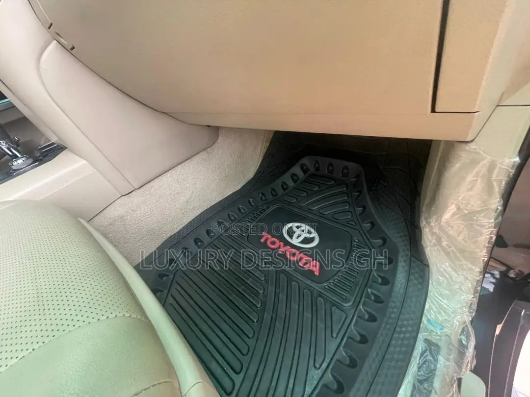 Toyota Land Cruiser 2023 Black