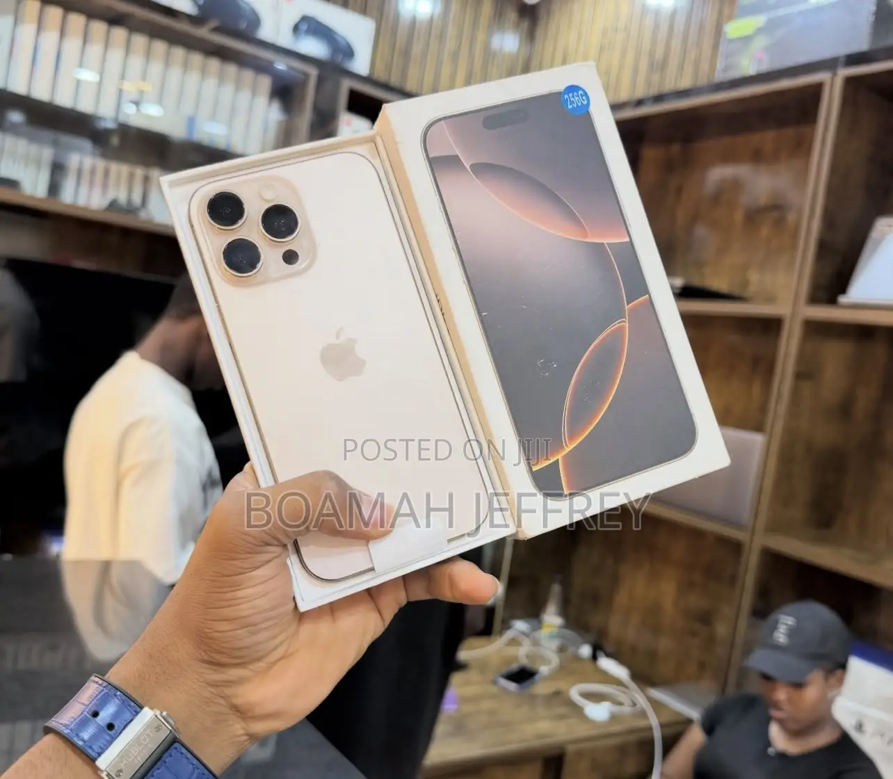 New Apple iPhone 16 Pro Max 256 GB Gold