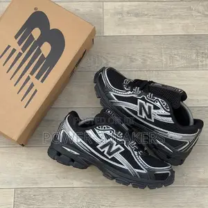 New Balance 740 Black Silver