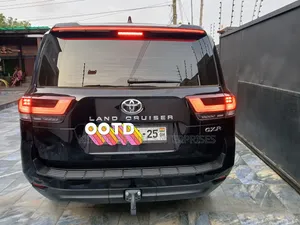 Toyota Land Cruiser 2025 Black