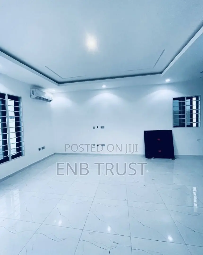 2bdrm House in Ashaley Botwe, School Junction for sale