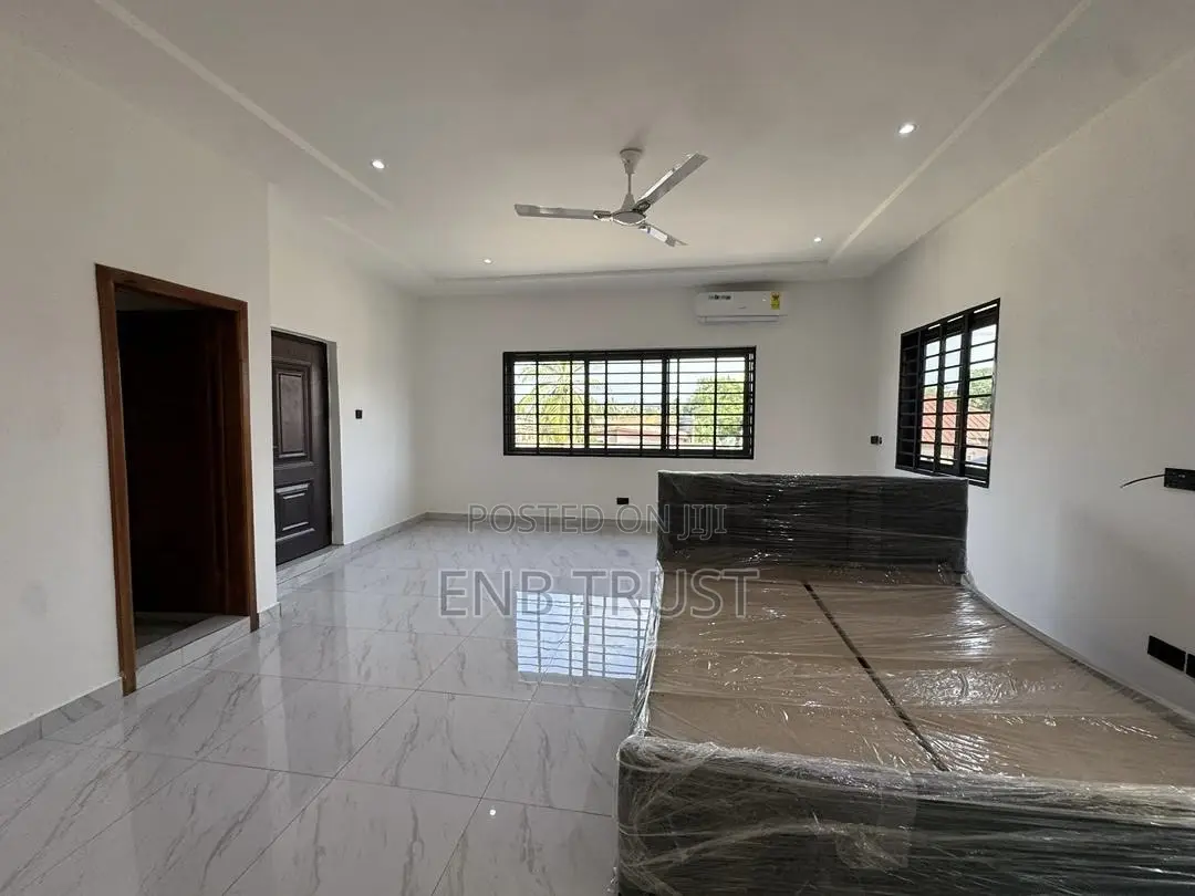4bdrm House in Ashaley Botwe 3Rd, Little Roses Area for sale