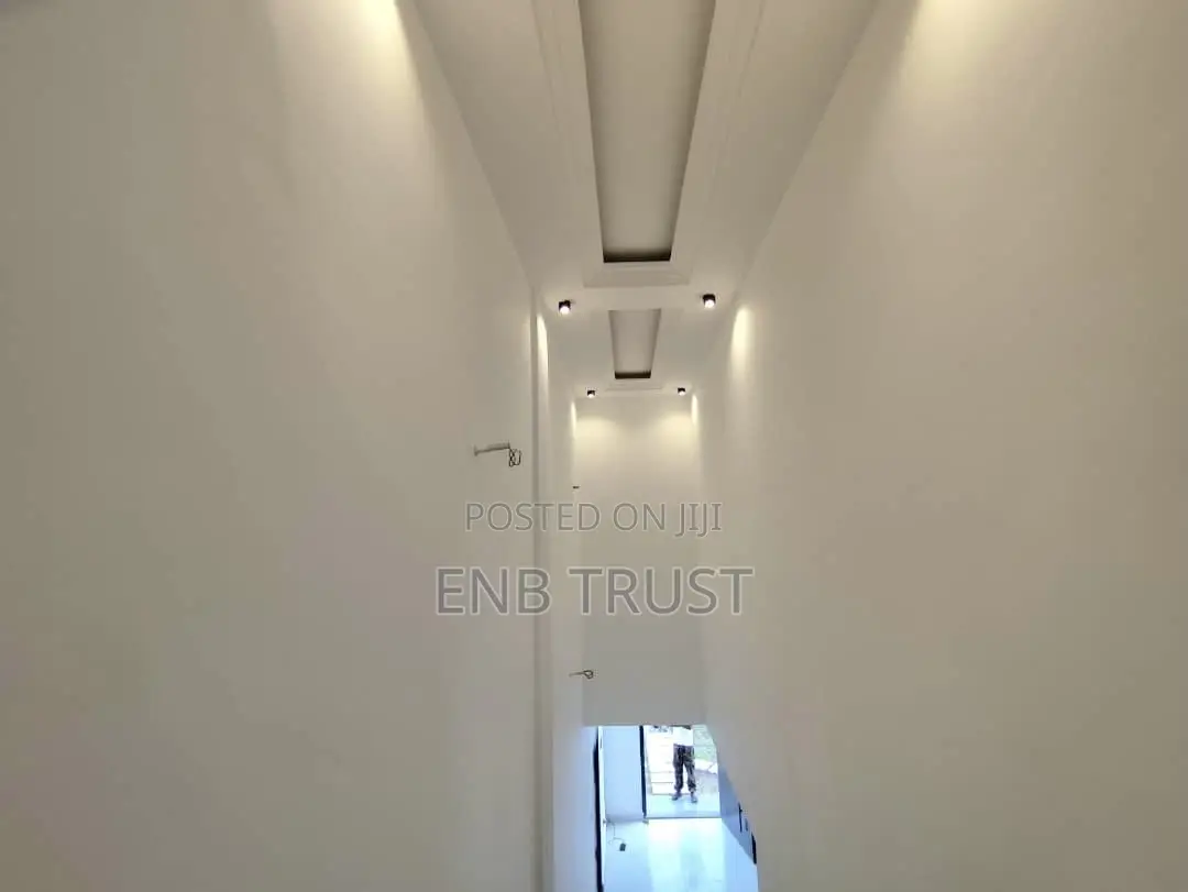3bdrm Duplex in East Legon Hills, School Junction for sale