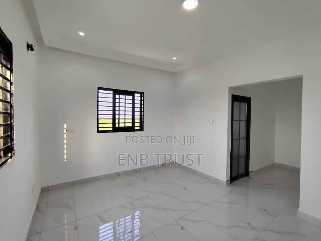 3bdrm Duplex in East Legon Hills, School Junction for sale