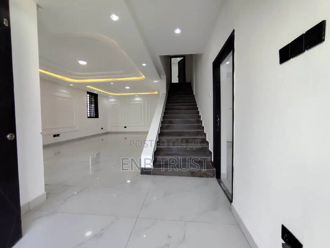 3bdrm Duplex in East Legon Hills, School Junction for sale