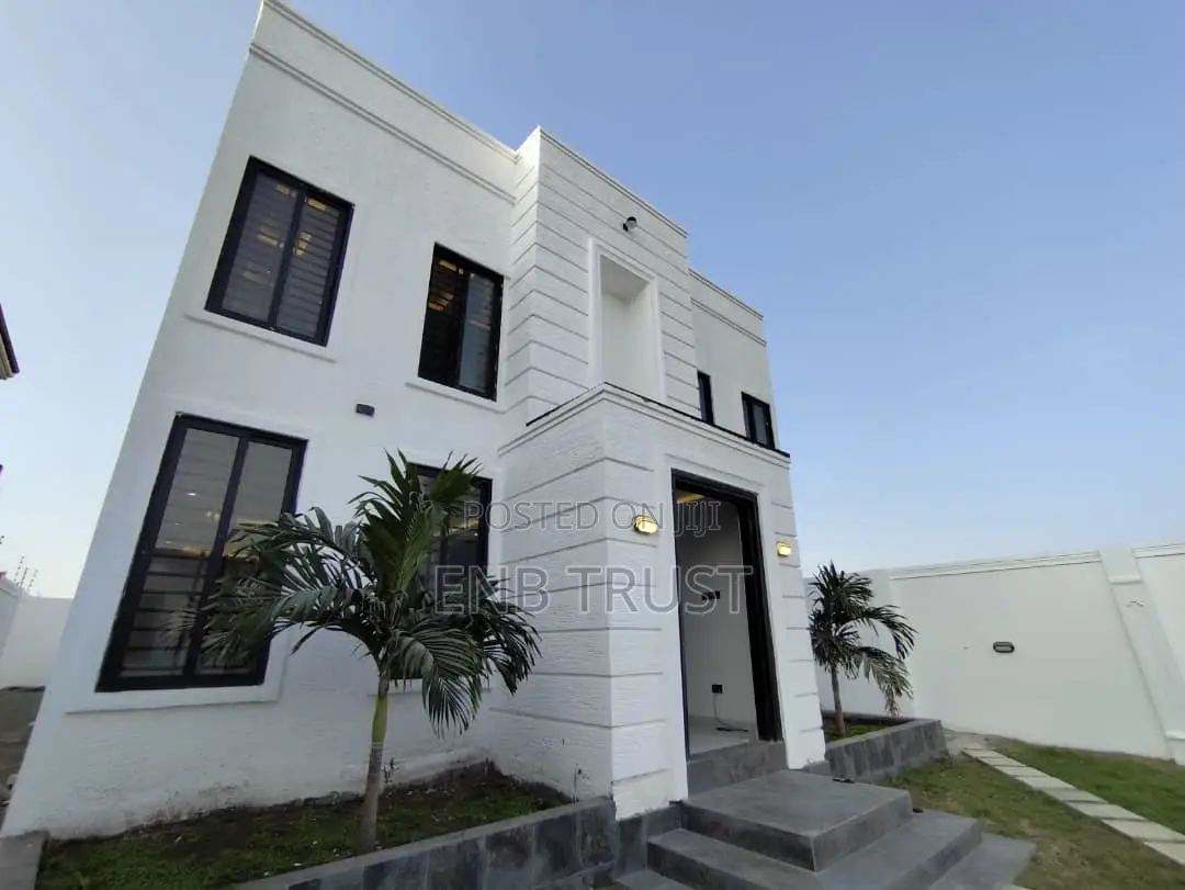 3bdrm Duplex in East Legon Hills, School Junction for sale