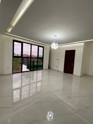 5bdrm House in Pleasantplaces, East Legon for sale