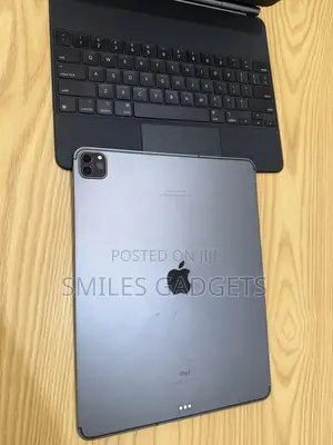 Apple iPad Pro 12.9 (2022) 1 TB Gray