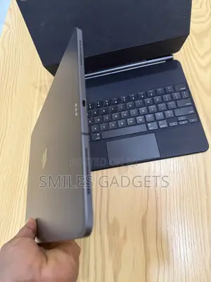 Apple iPad Pro 12.9 (2022) 1 TB Gray