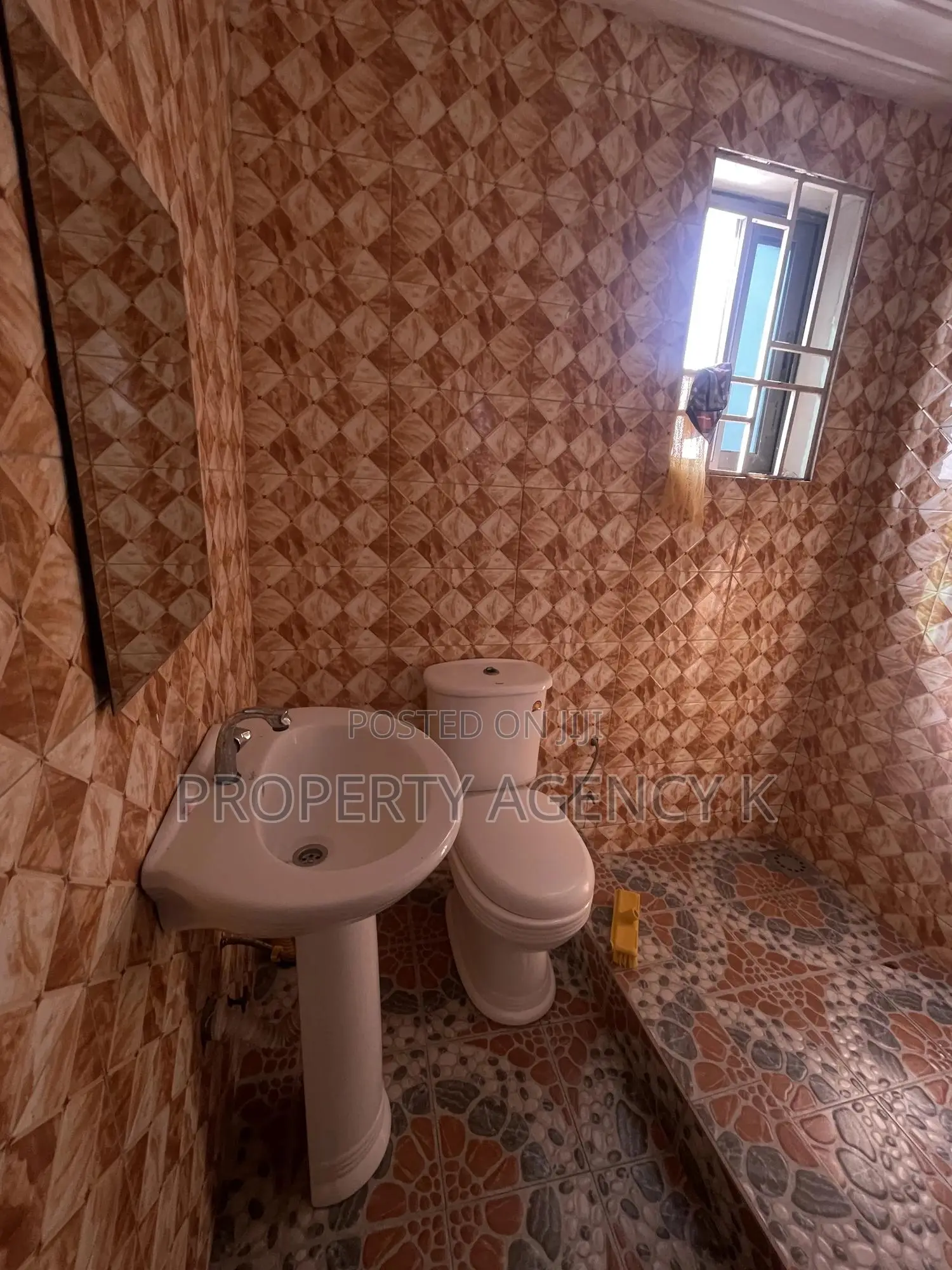 1bdrm Apartment in Including Water Bill, Old Barrier for rent