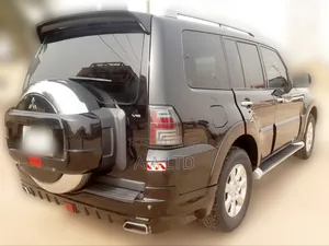 Upgrade Face-Lift Mitsubishi Pajero to Latest Shape