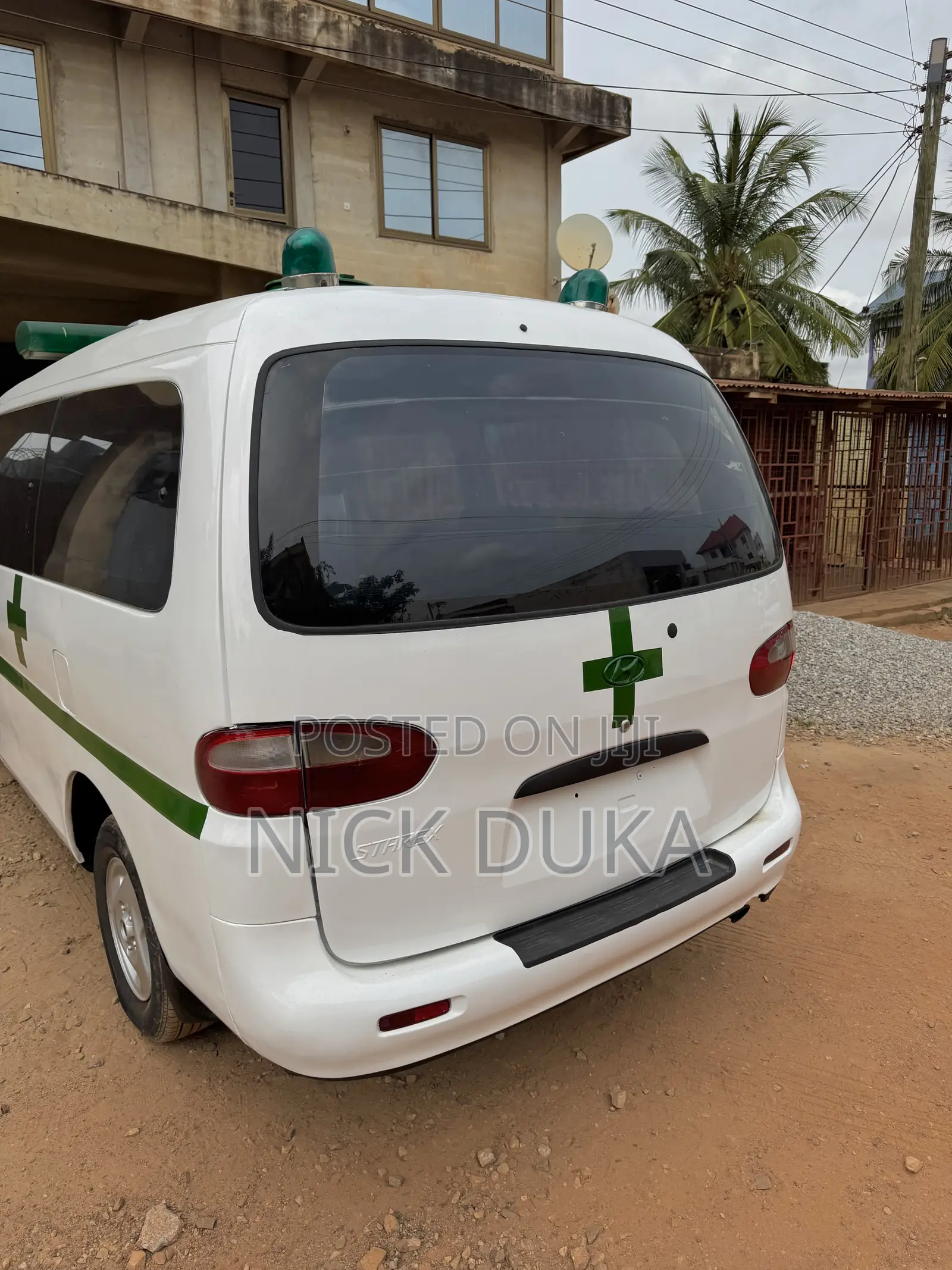 Hyundai Starex 2000 White