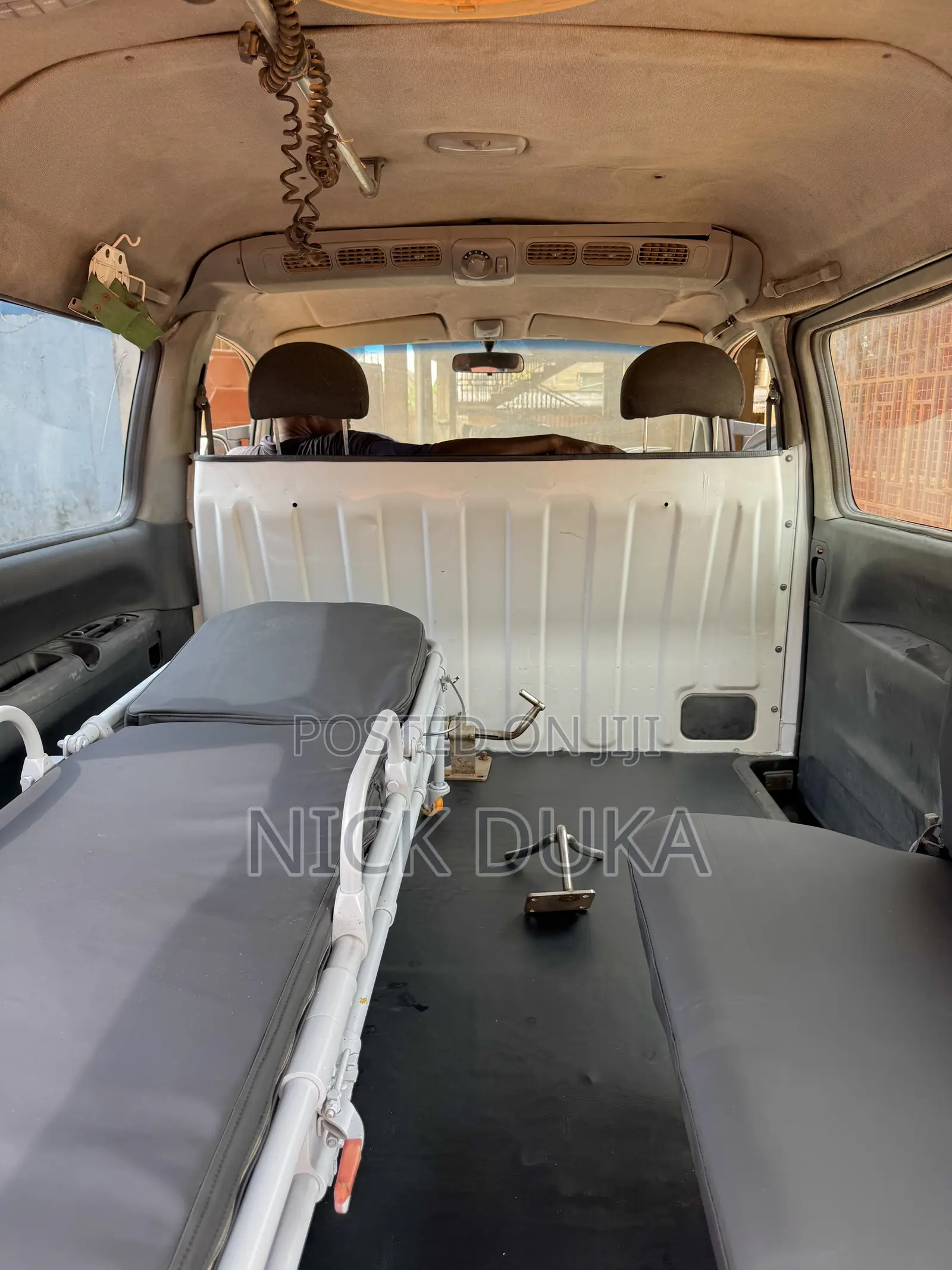 Hyundai Starex 2000 White