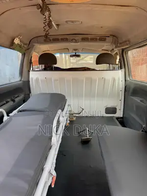 Hyundai Starex 2000 White