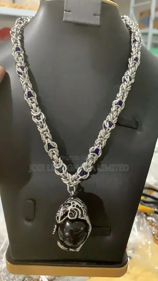 Quality Men's Chaines Available In Stock