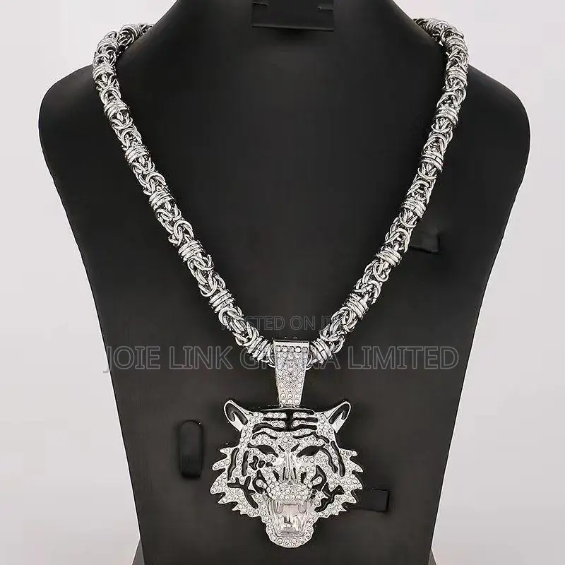 Quality Men's Chaines Available In Stock