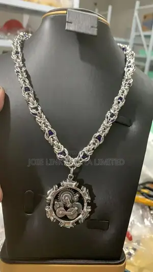 Quality Men's Chaines Available In Stock