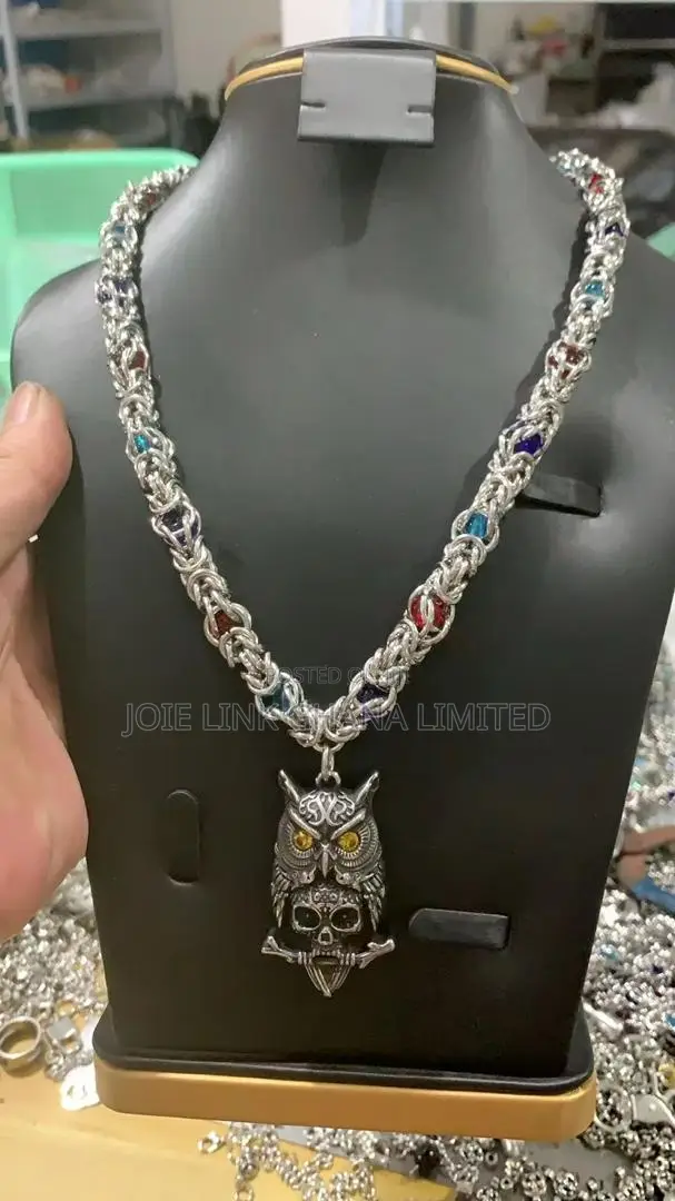 Quality Men's Chaines Available In Stock