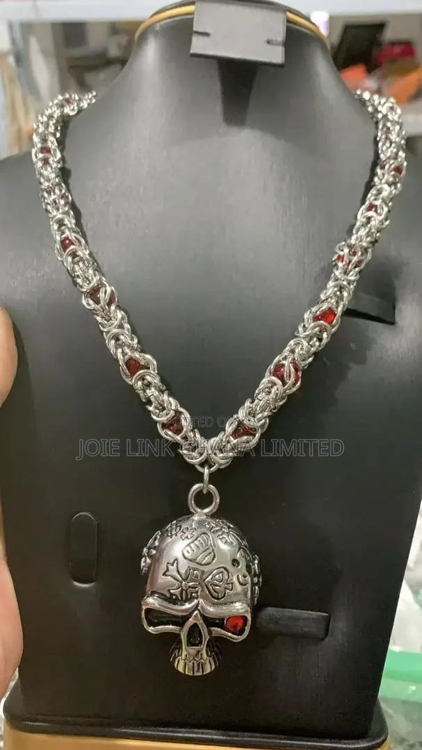 Quality Men's Chaines Available In Stock
