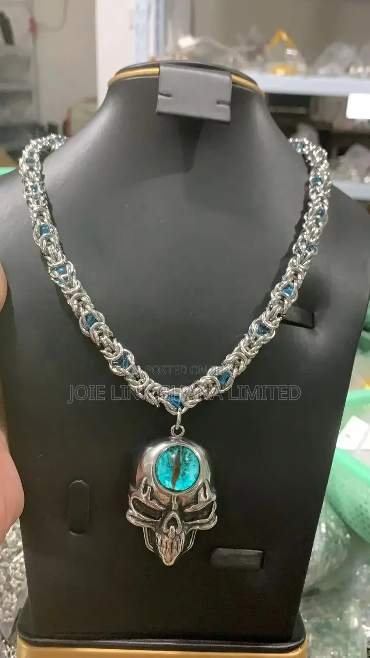 Quality Men's Chaines Available In Stock