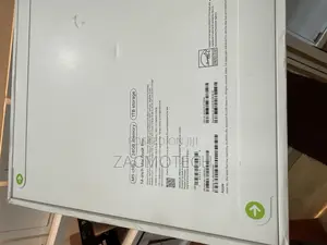 New Laptop Apple Macbook Pro 2025 M5 14-Inch 24GB Apple M5 SSD 1T
