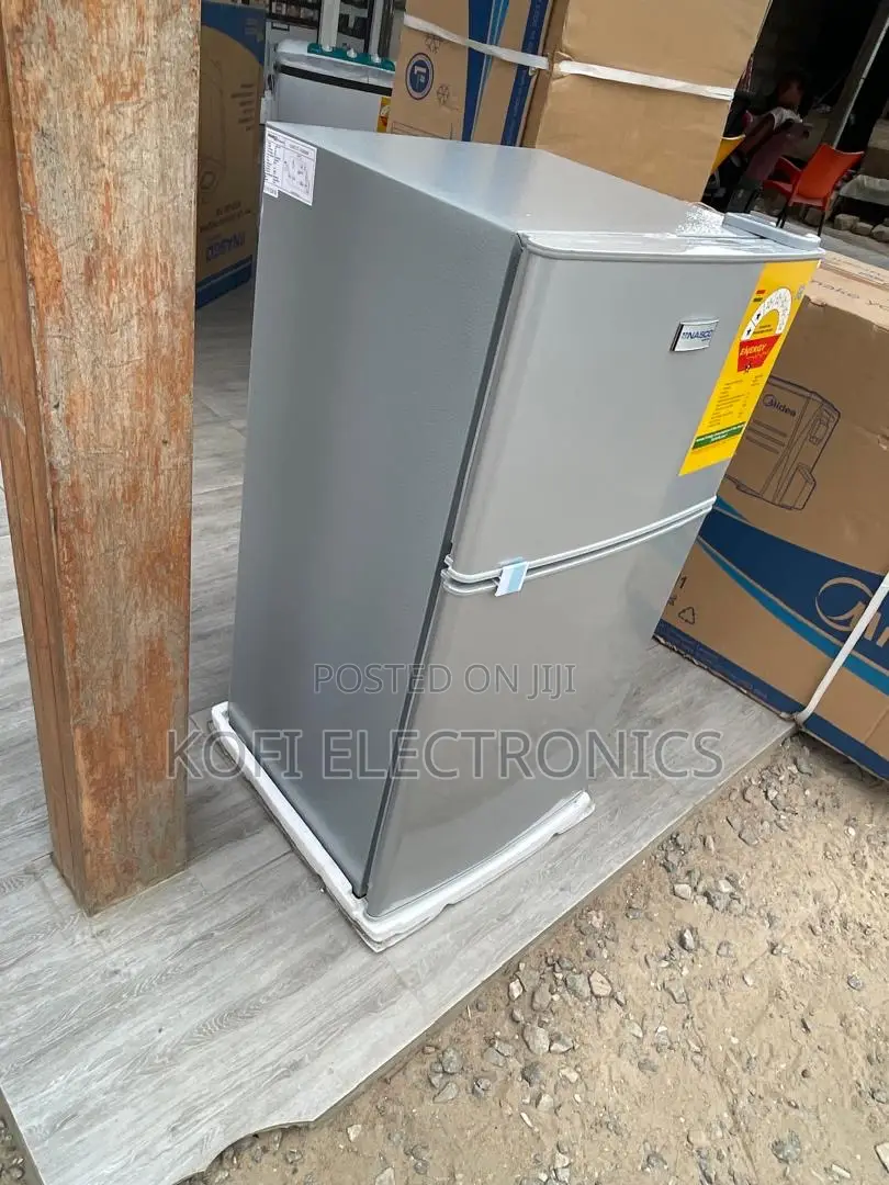 Nasco 90l Space-Saving Refrigerator