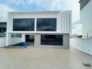 5bdrm House in Lakeside, Adenta for sale