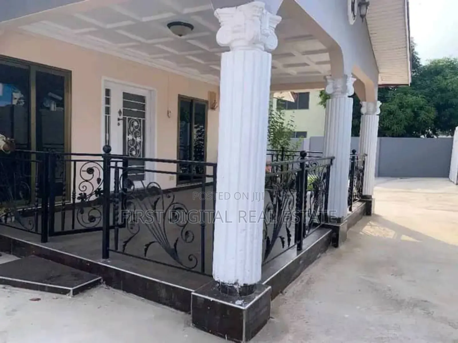 4 Bedroom for Sale at Dansoman Round About Area