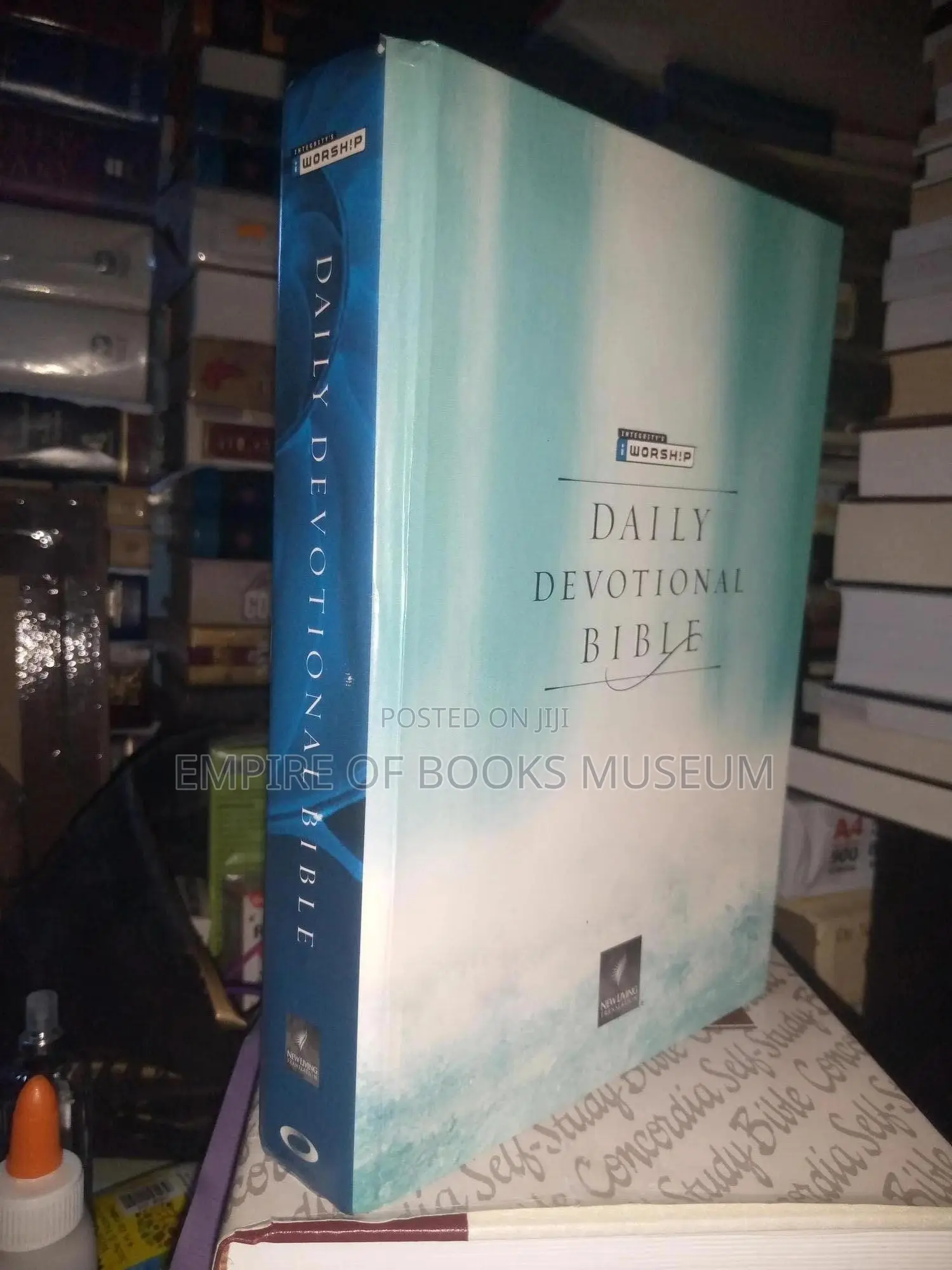 Worship Daily Devotional Bible