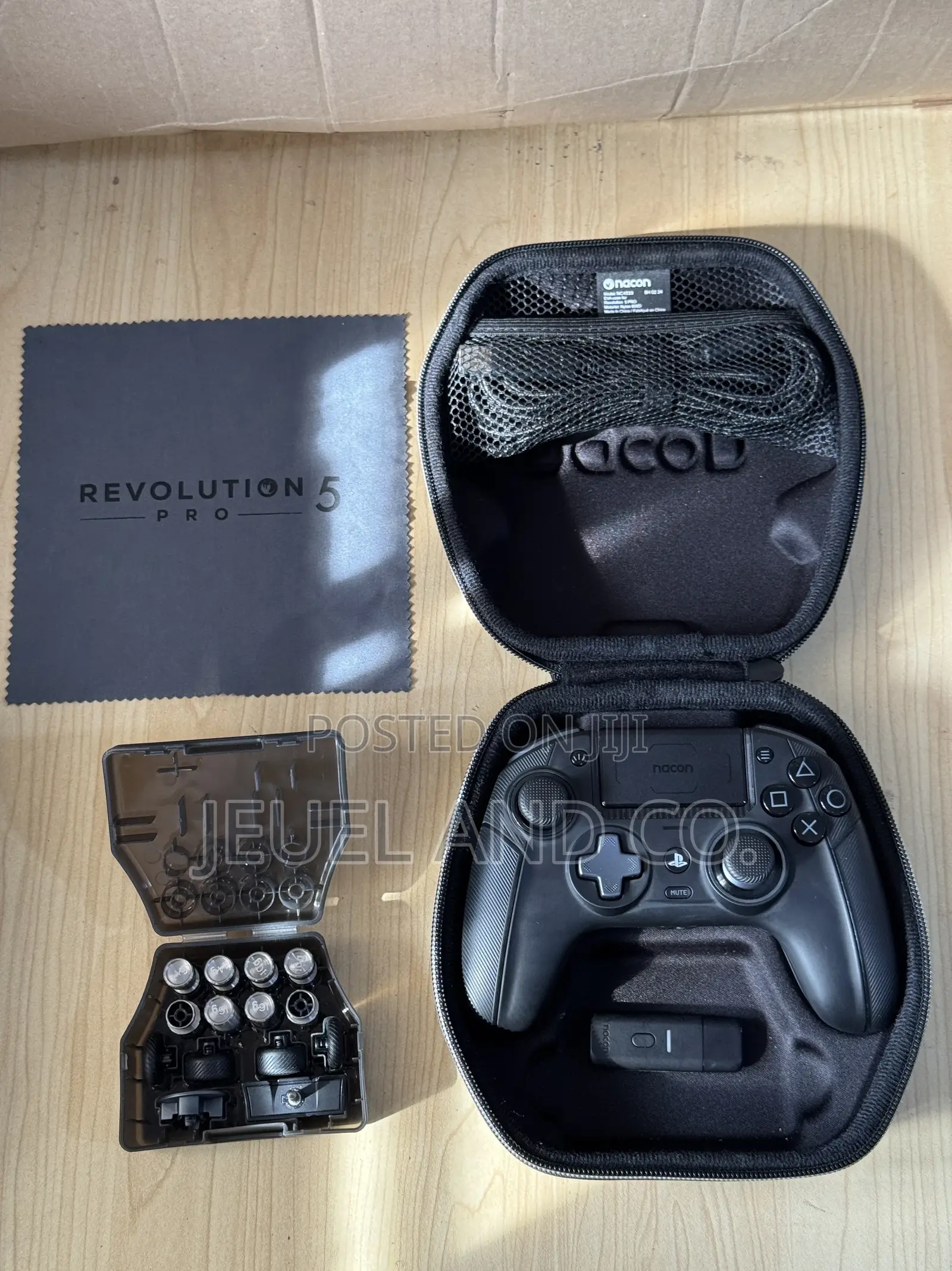 Nacon Revolution Pro 5 (Official Licensed Playstation Controller)