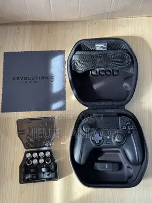 Nacon Revolution Pro 5 (Official Licensed Playstation Controller)
