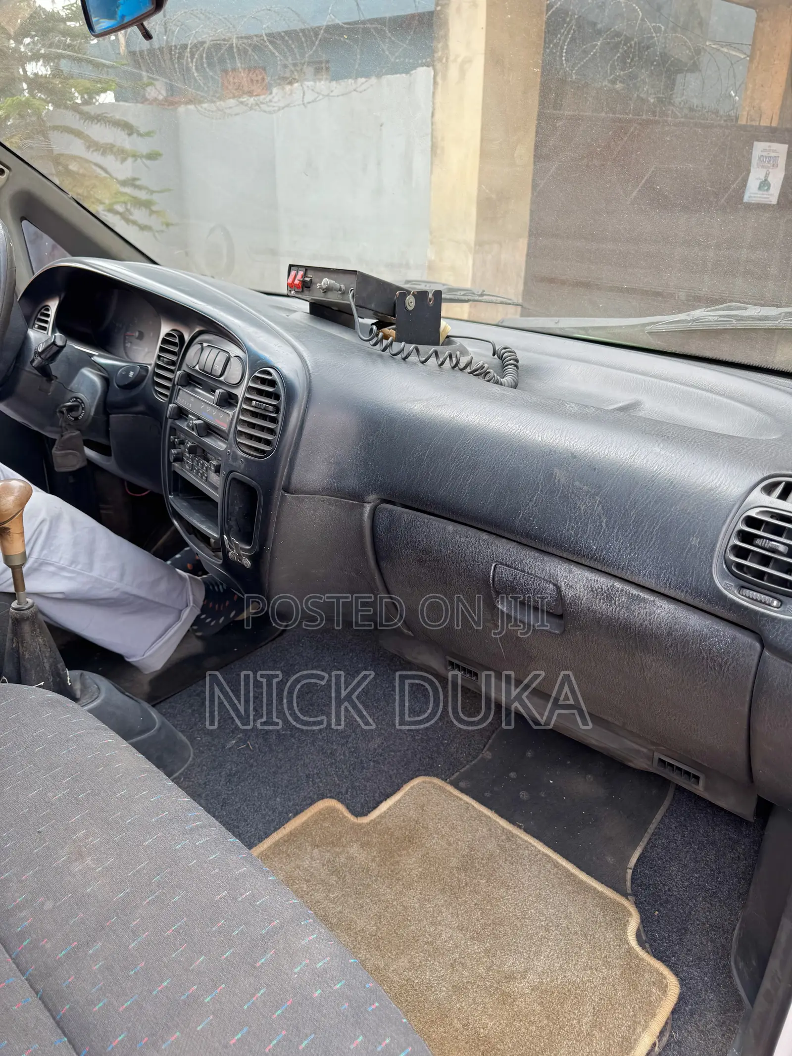 Hyundai Starex 2000 White