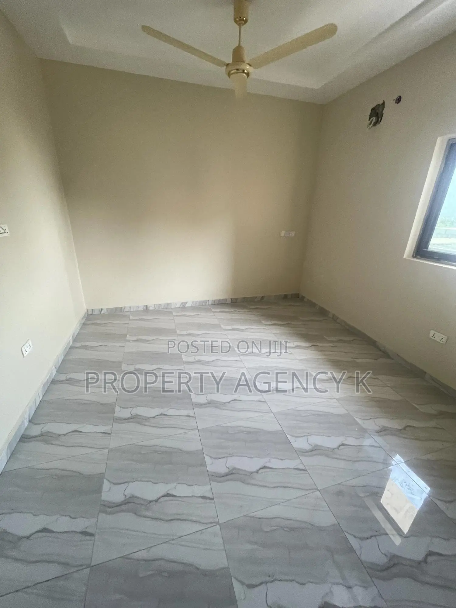 2bdrm Apartment in Kfs, West Hills Mall Area for rent