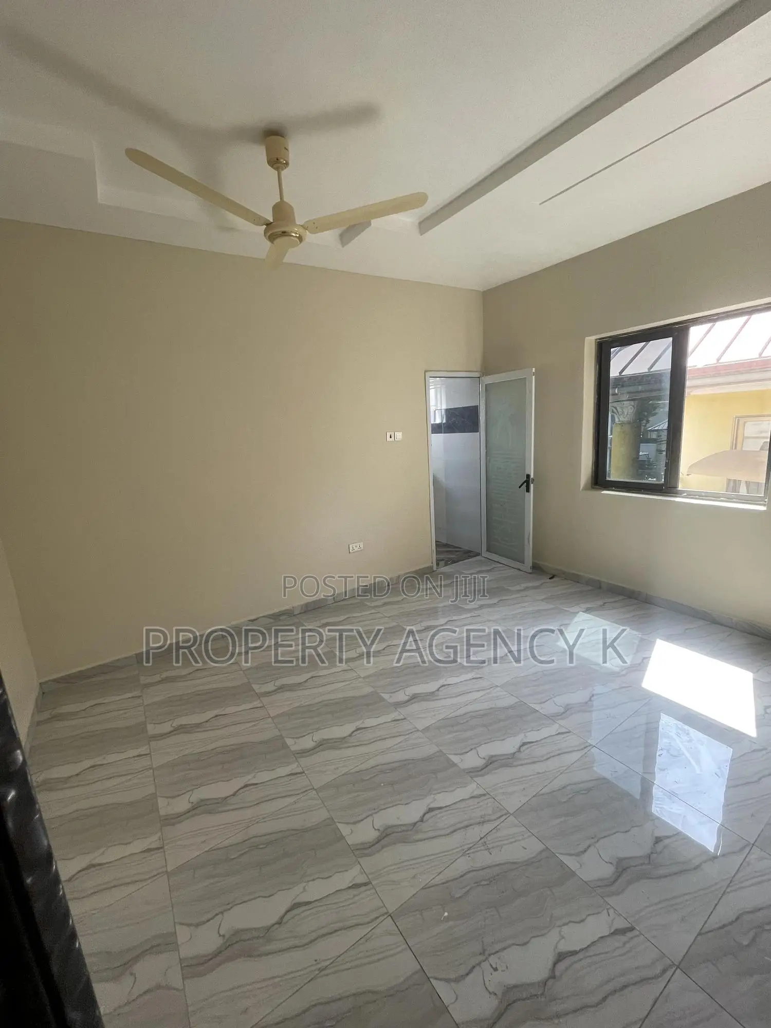 2bdrm Apartment in Kfs, West Hills Mall Area for rent