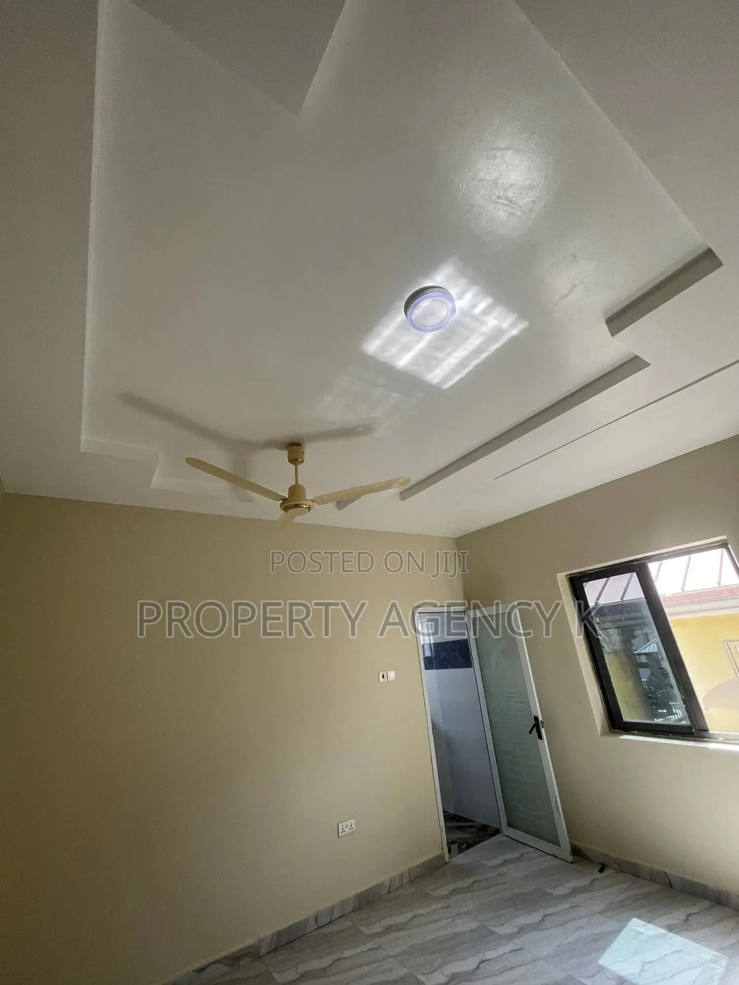 2bdrm Apartment in Kfs, West Hills Mall Area for rent