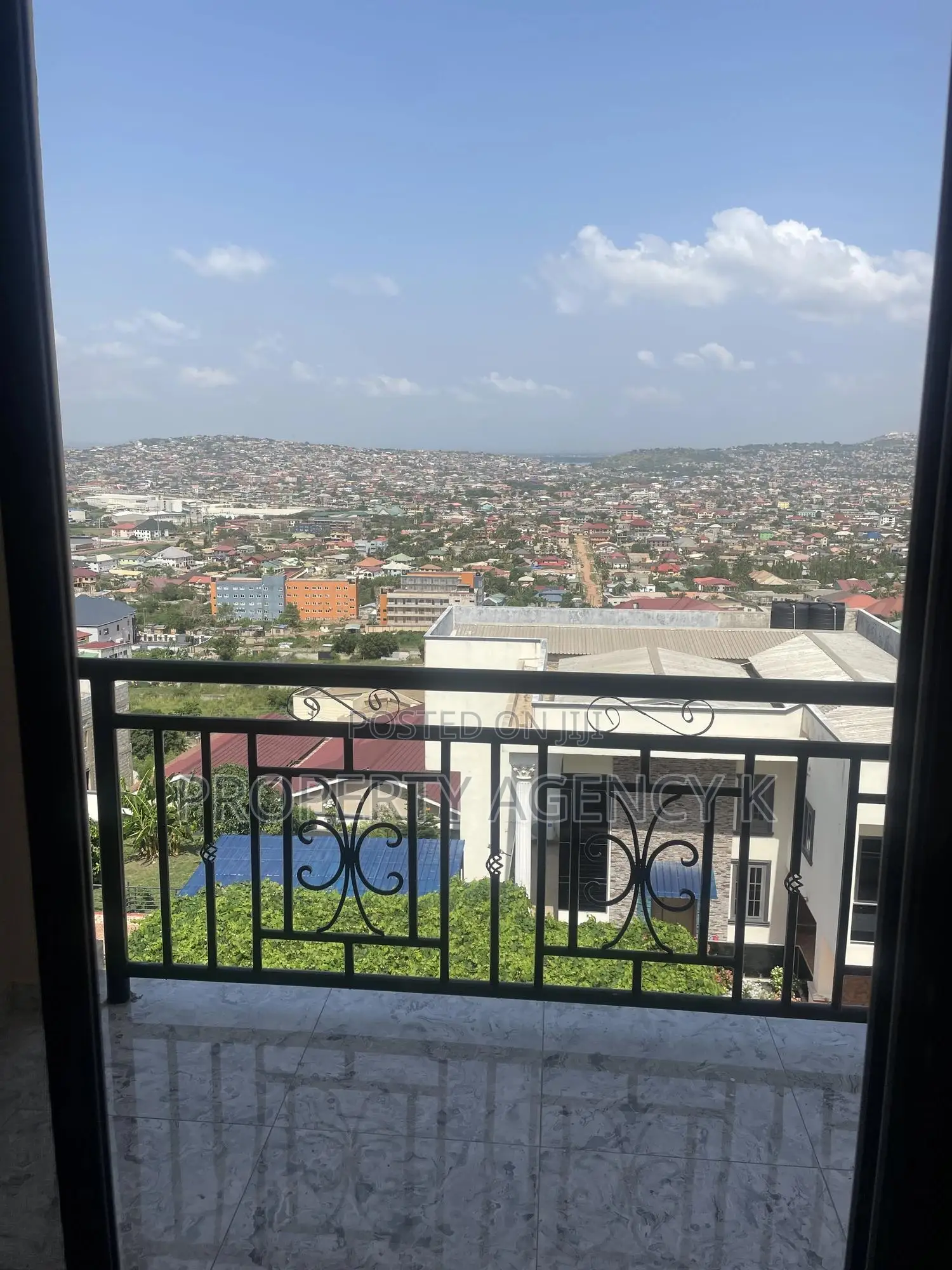 2bdrm Apartment in Kfs, West Hills Mall Area for rent