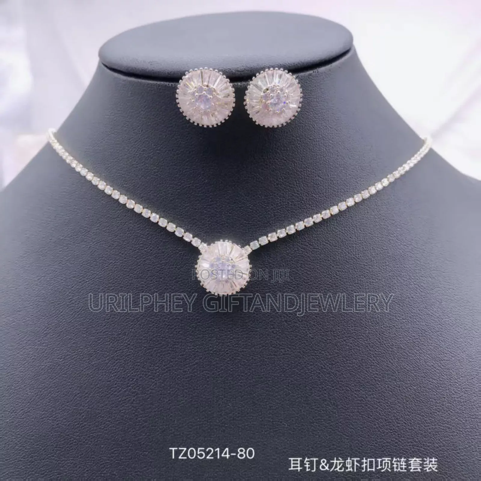 Sparkling Jewelry Set