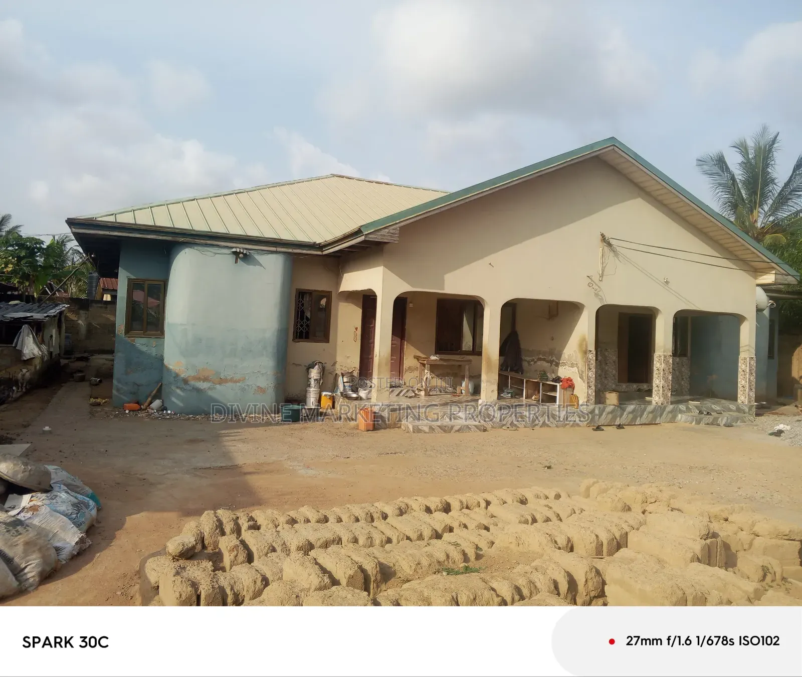 4bdrm House in Choice, Weija for sale