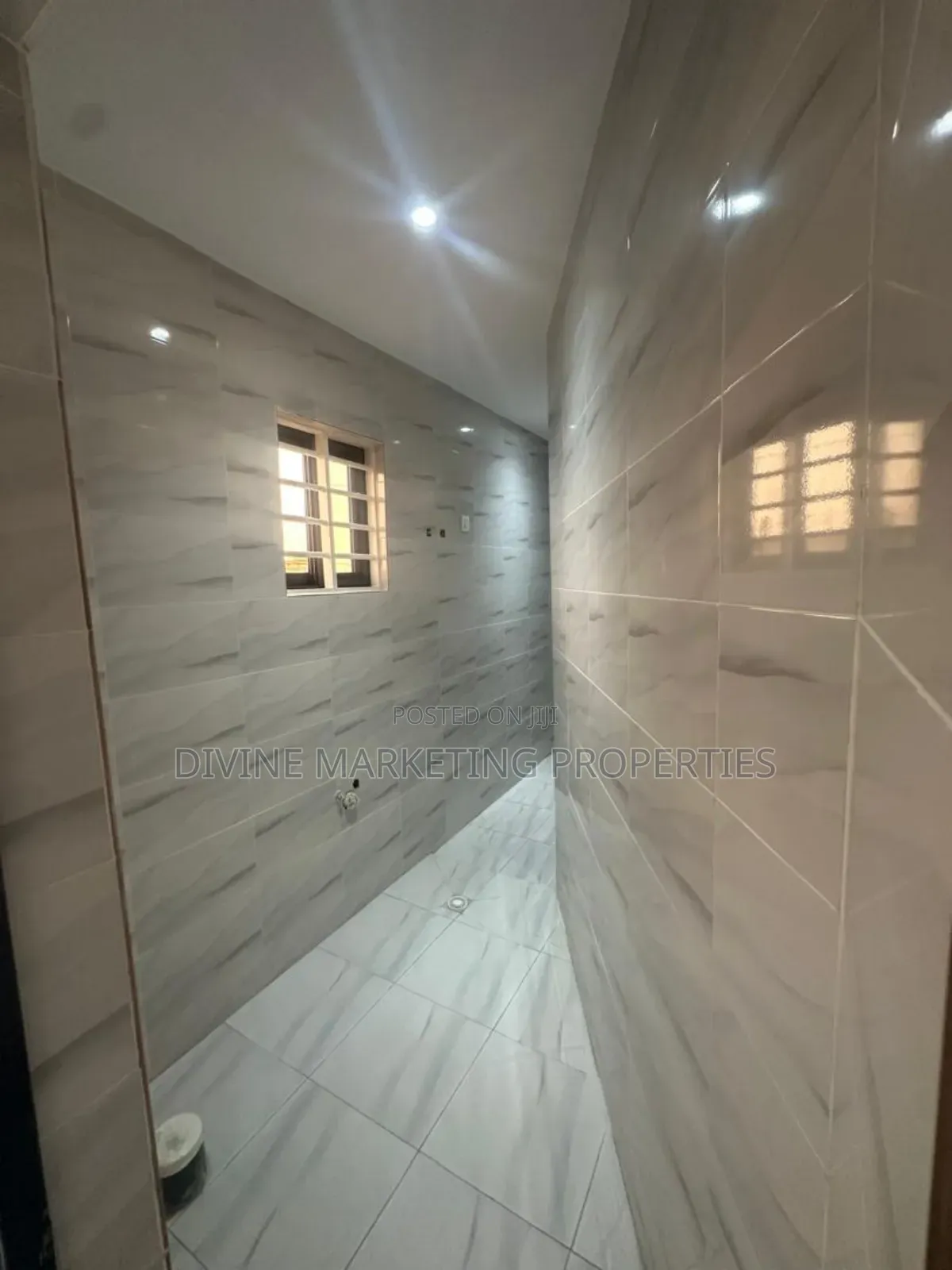 4bdrm House in Nmai Dzorn Melcom for sale