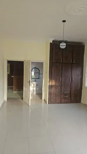 3bdrm House in Pleasantplaces, Spintex for rent