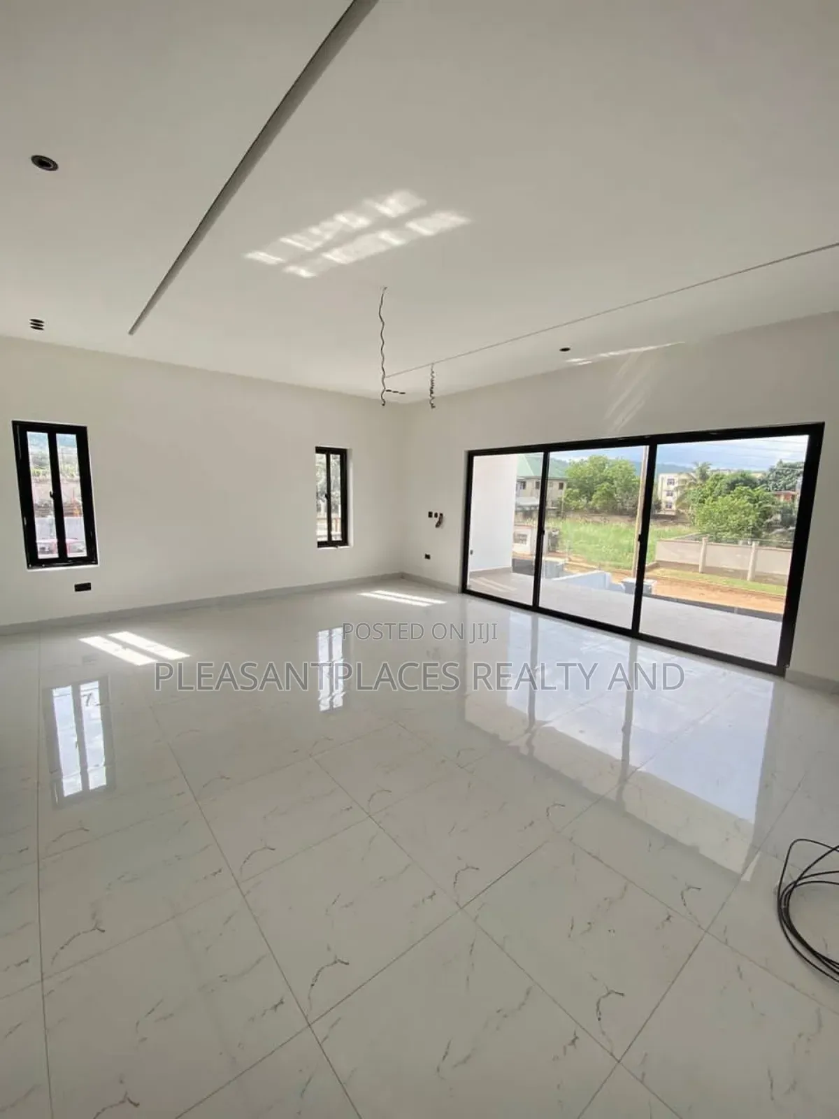 4bdrm House in Pleasantplaces, Oyarifa for sale