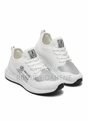 Kids Sneakers Size 27