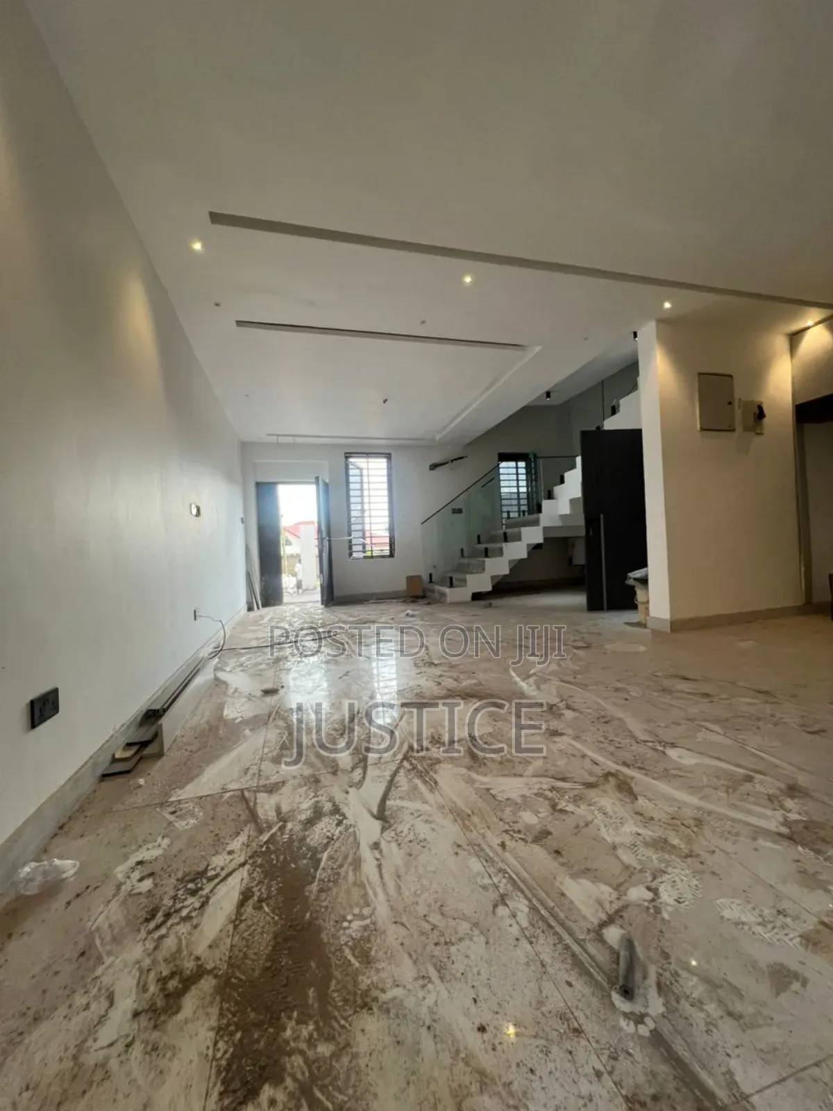 2bdrm Duplex in School Junction, East Legon for rent